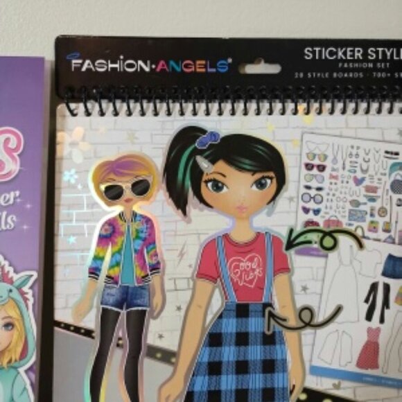 Set of sticker stylist book and 2 paper doll books - Picture 5 of 9
